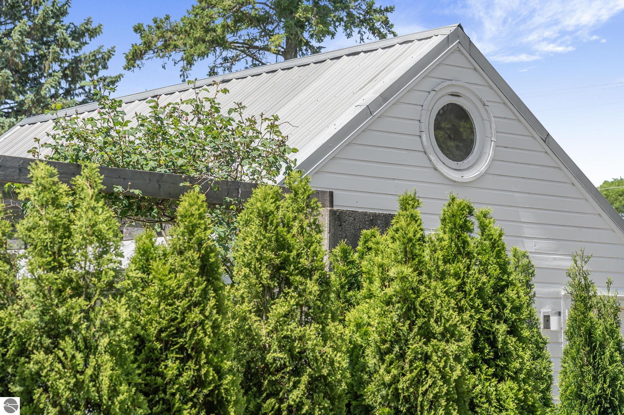 202 S Saint Joseph