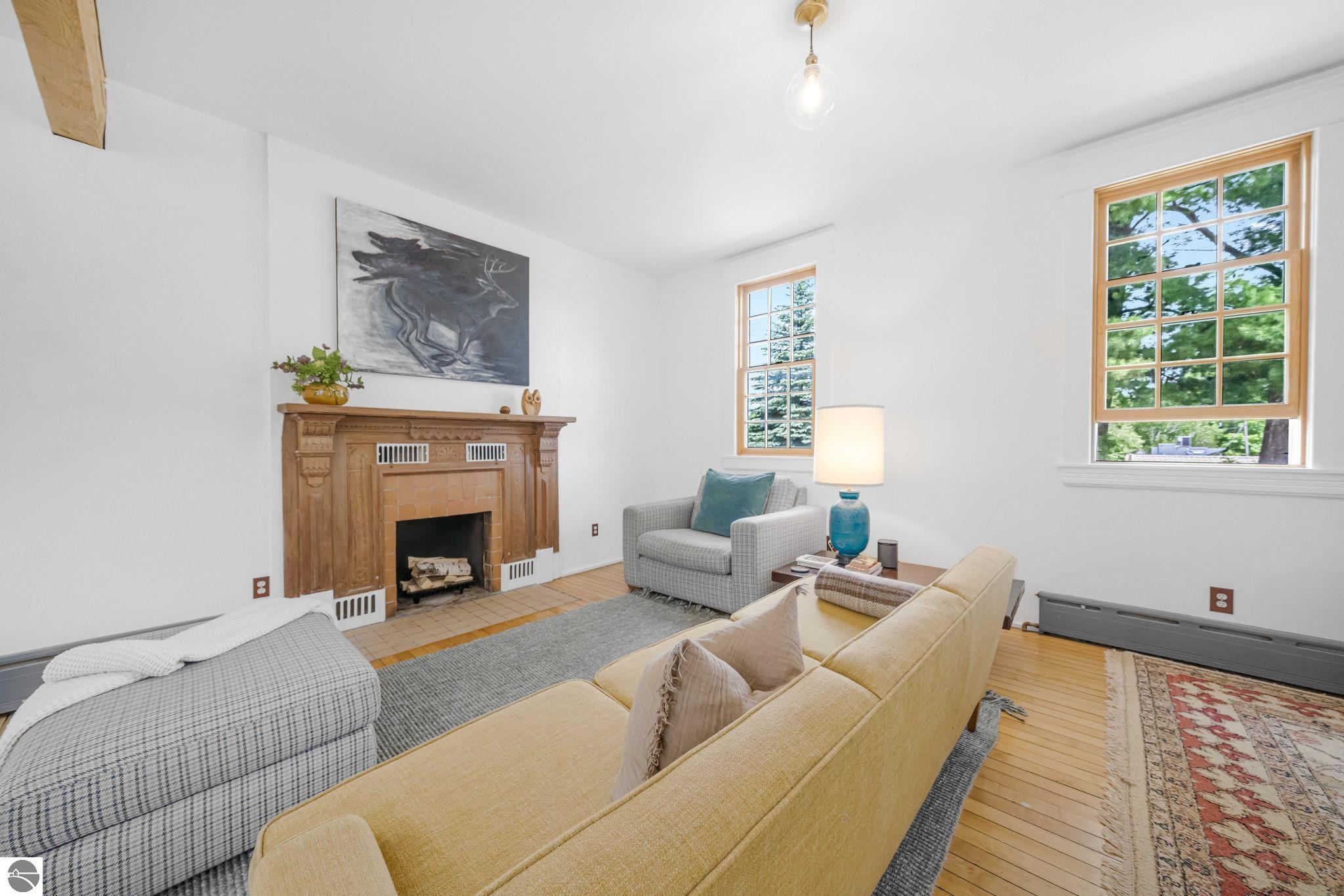 202 S Saint Joseph