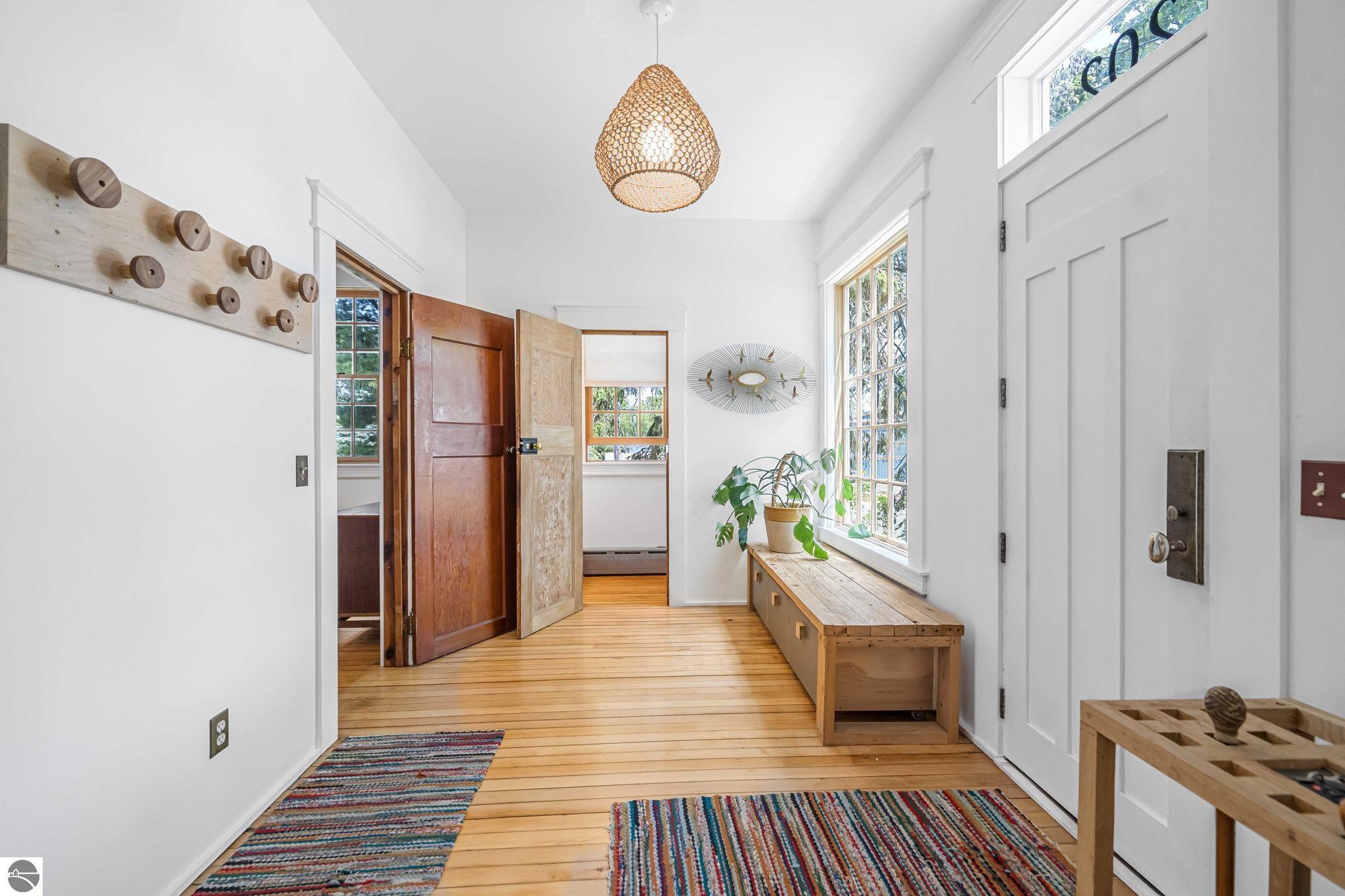 202 S Saint Joseph