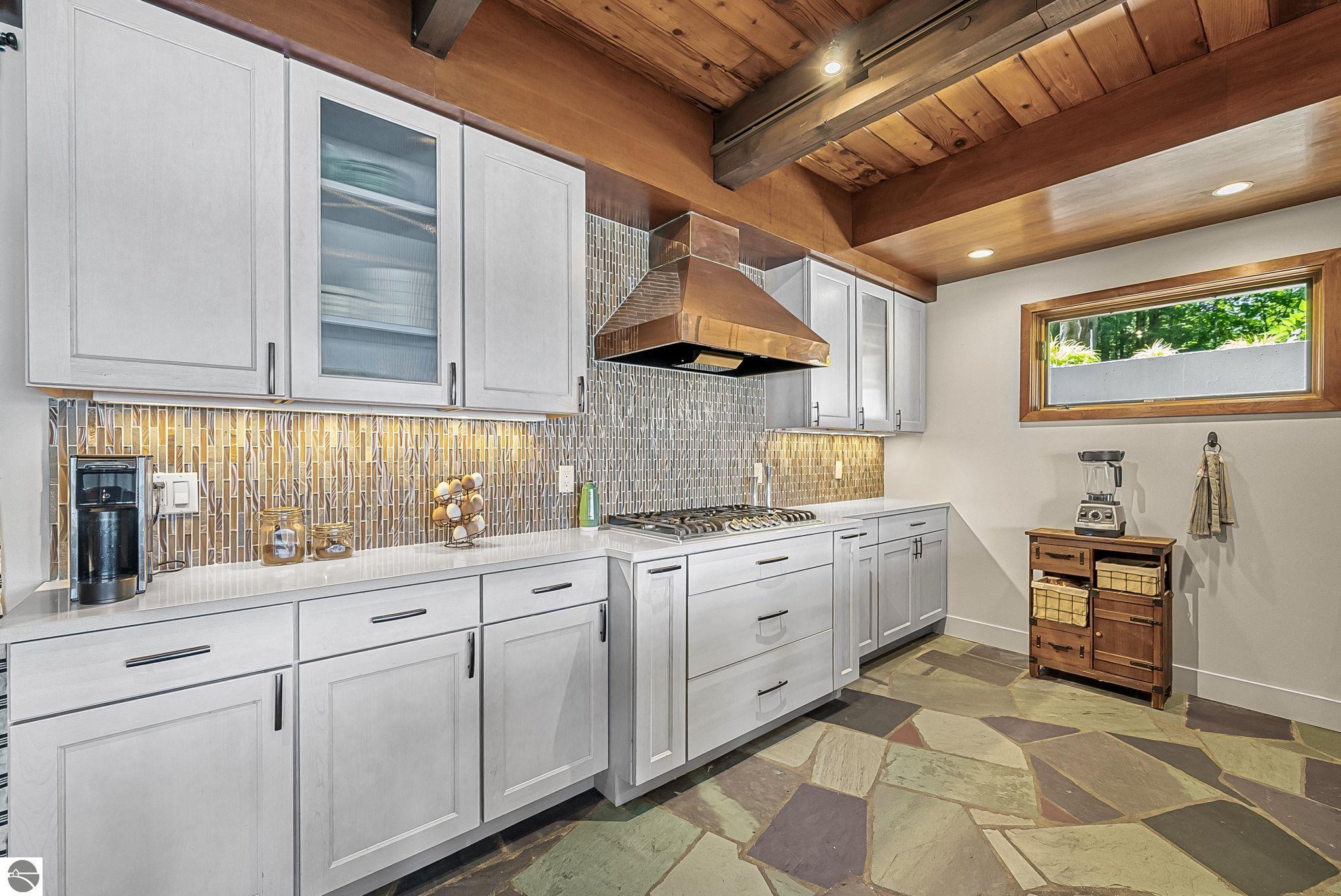 3387 N Lake Leelanau