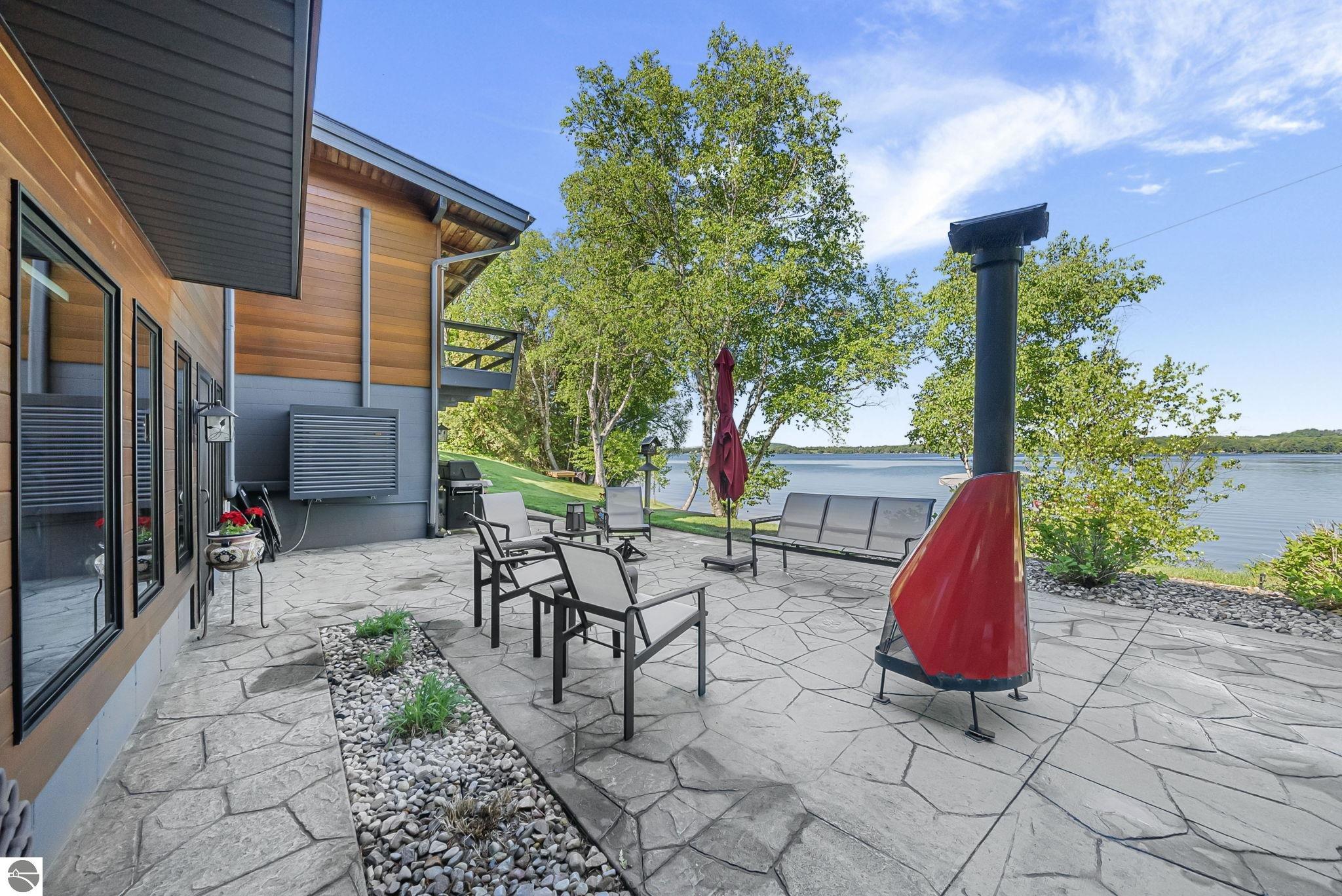 3387 N Lake Leelanau