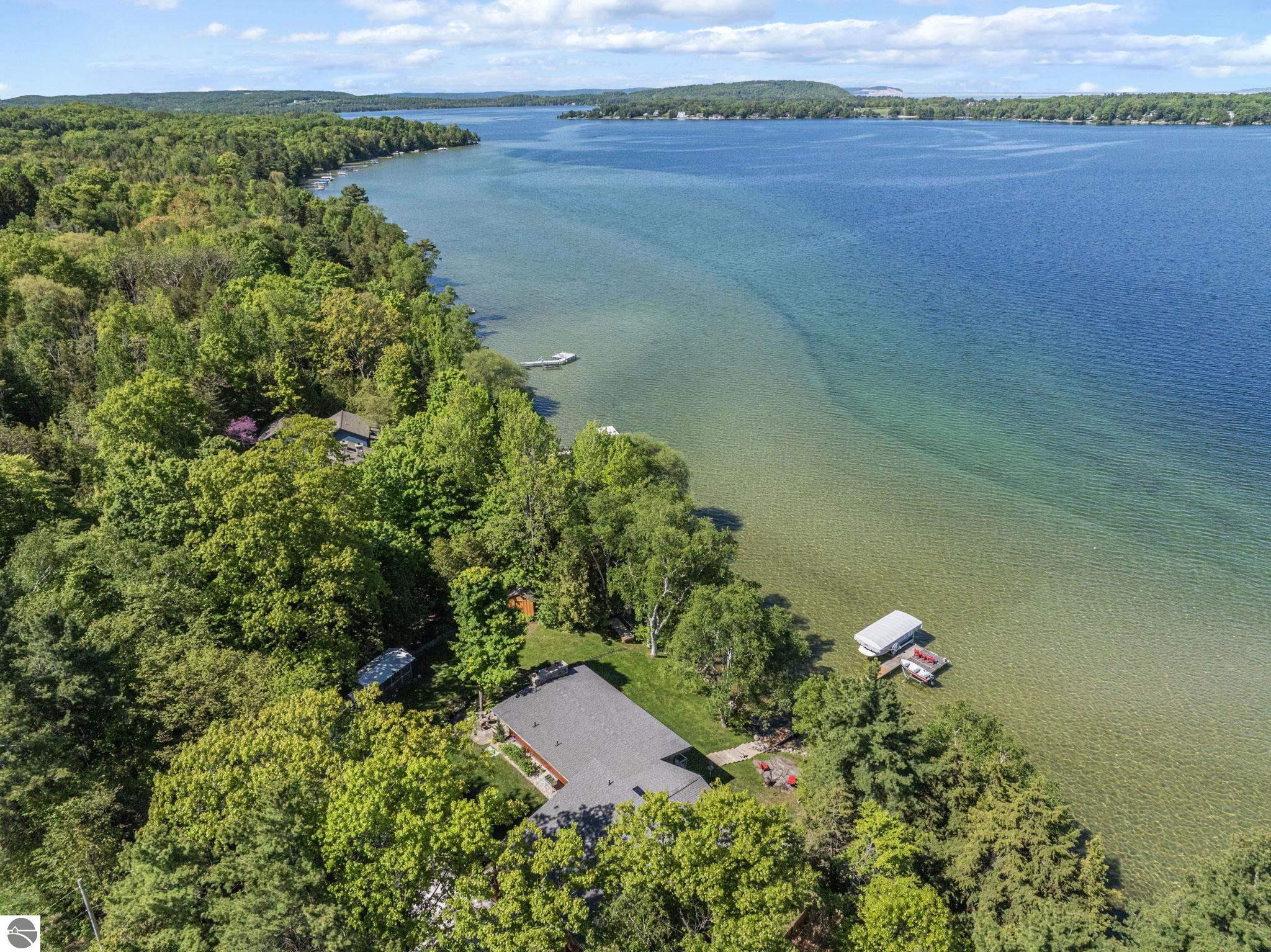 3387 N Lake Leelanau