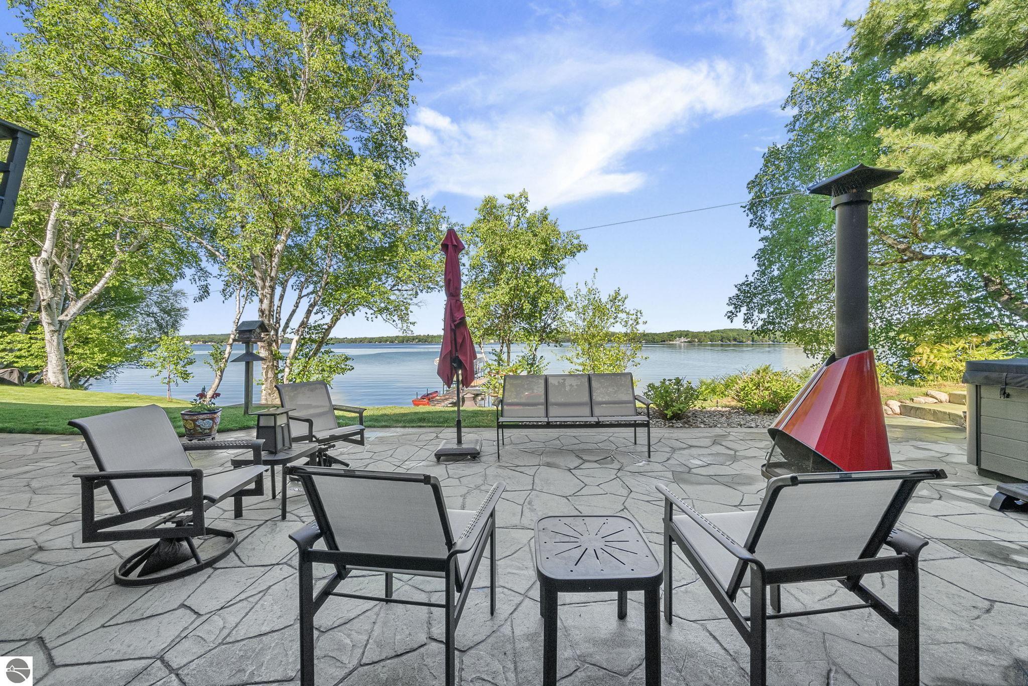 3387 N Lake Leelanau