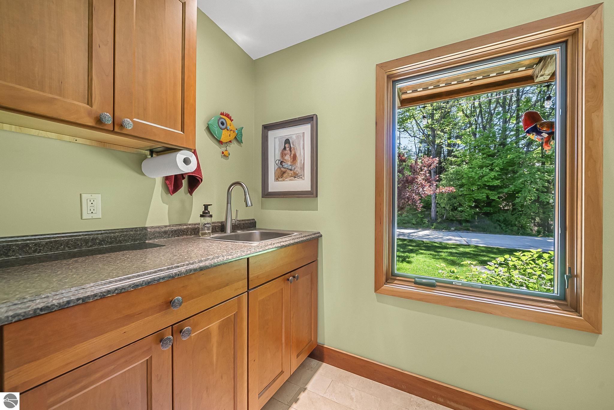3387 N Lake Leelanau