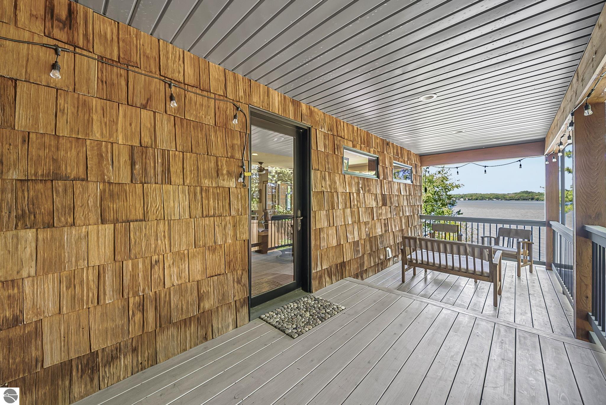 3387 N Lake Leelanau
