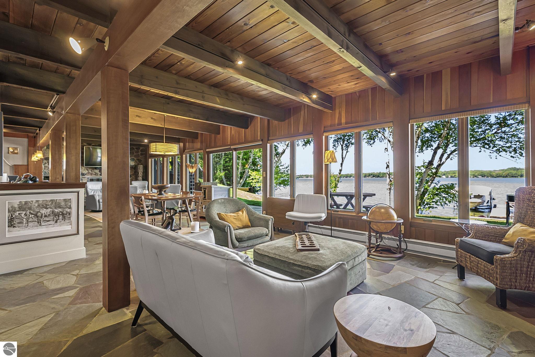 3387 N Lake Leelanau