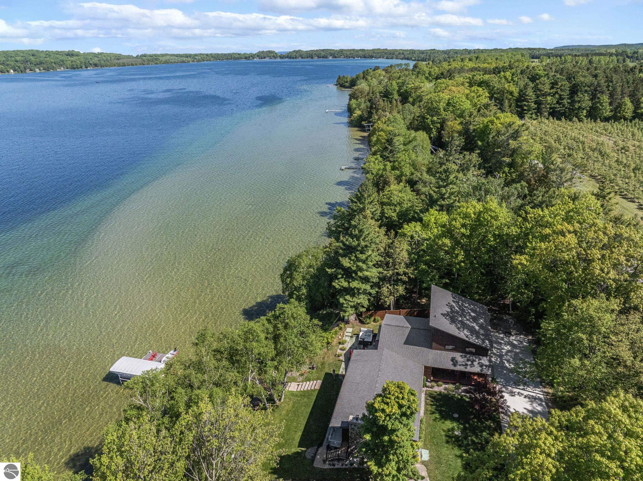 3387 N Lake Leelanau