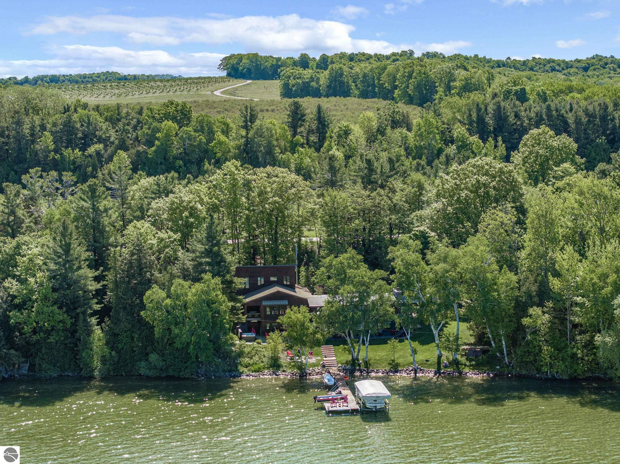 3387 N Lake Leelanau