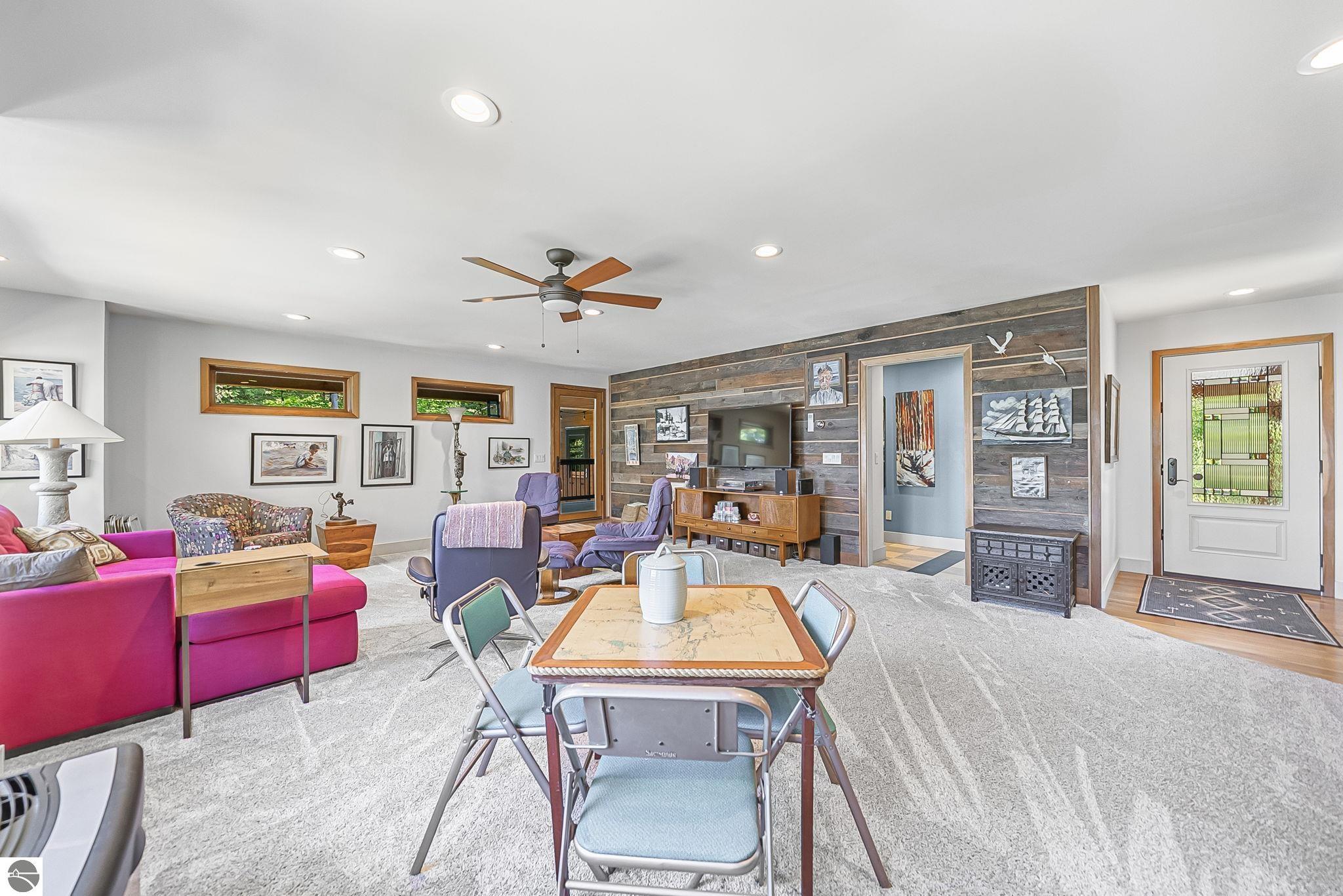 3387 N Lake Leelanau