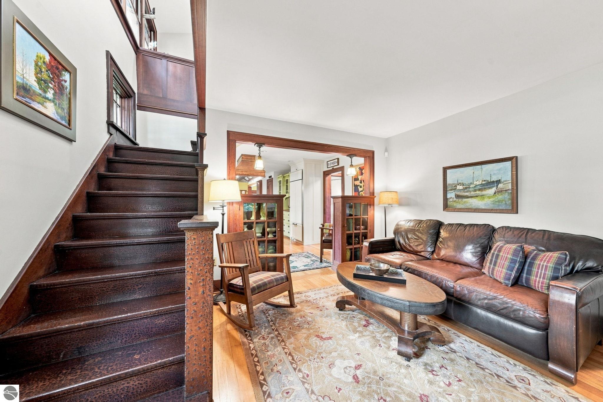 101 S Grand Avenue