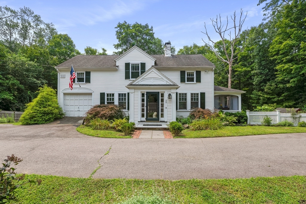 20 Lake St