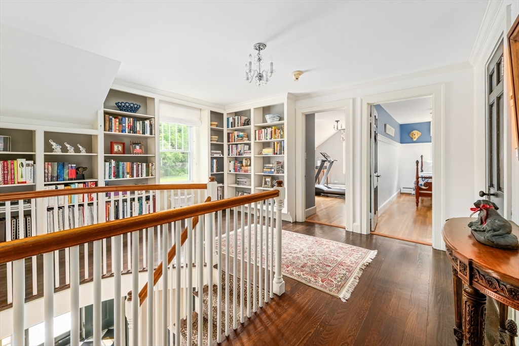 20 Lake St