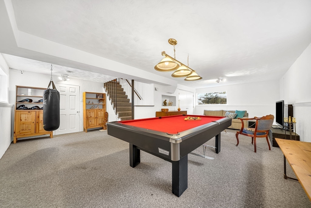 90 Elmwood Rd