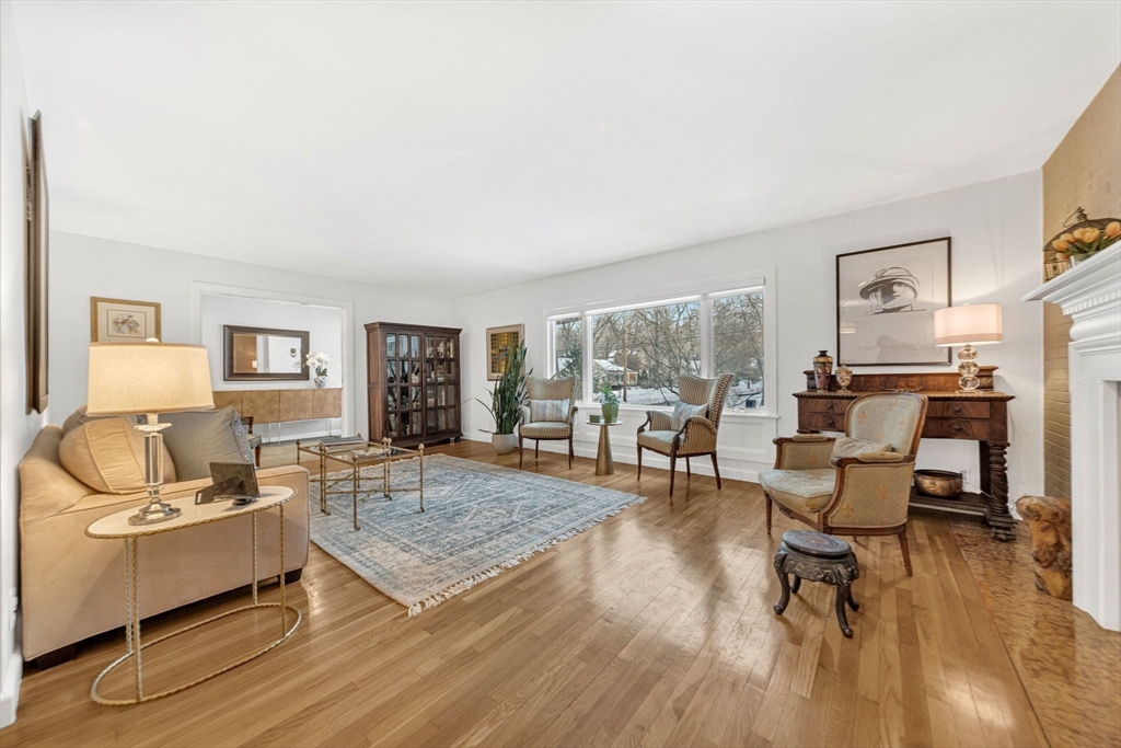 90 Elmwood Rd