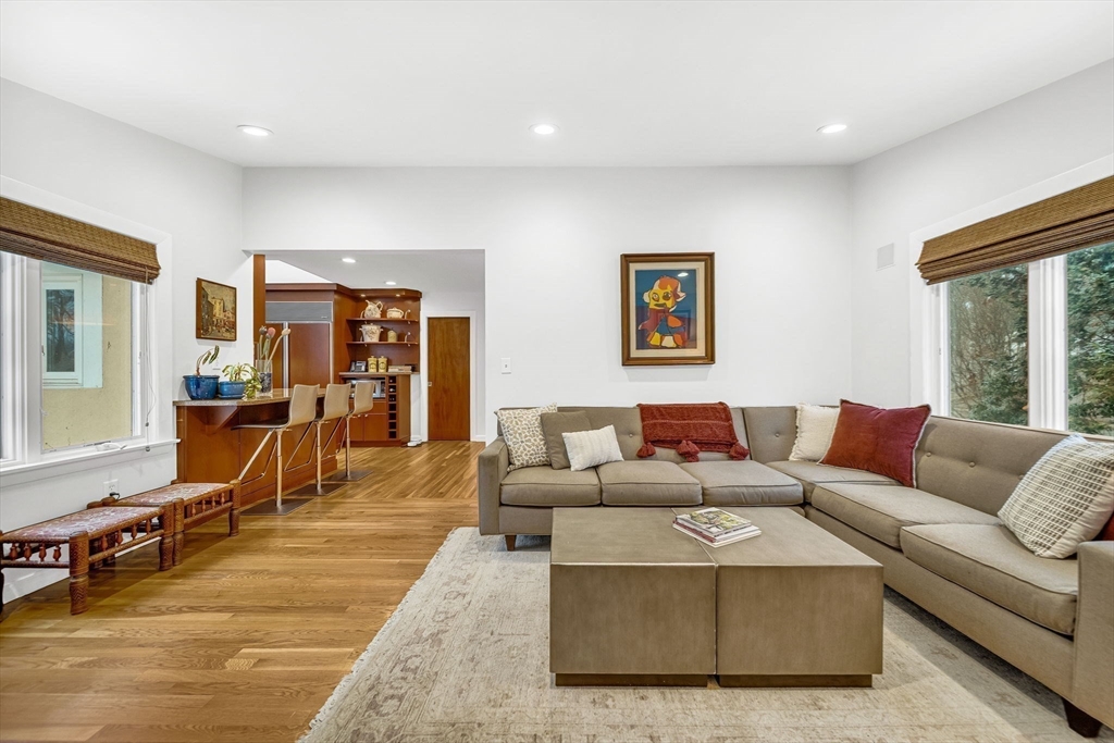 90 Elmwood Rd