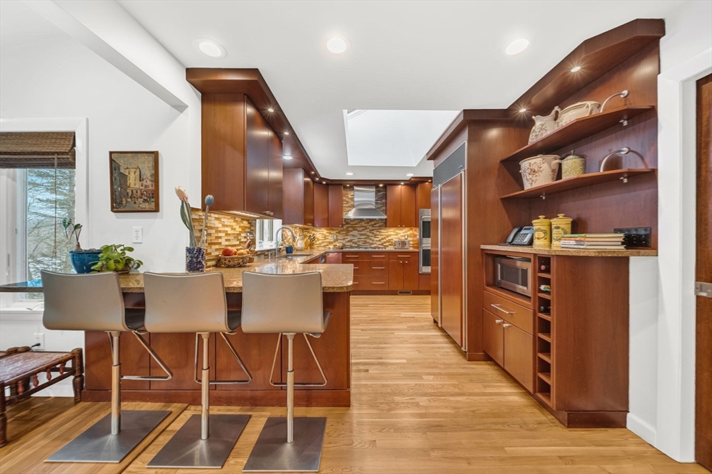 90 Elmwood Rd