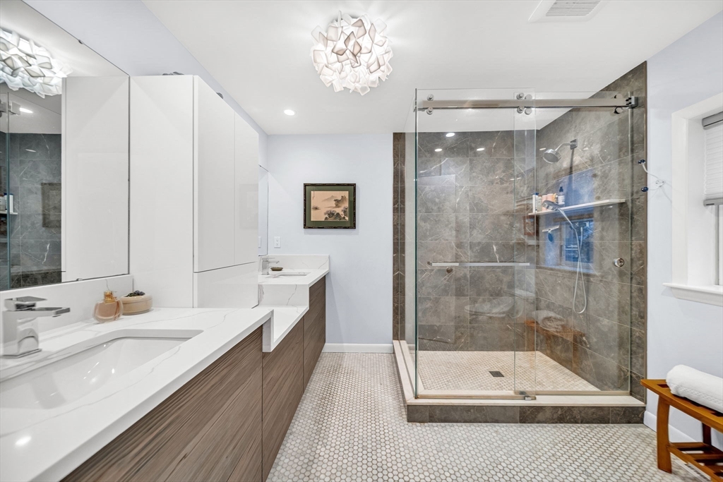 90 Elmwood Rd