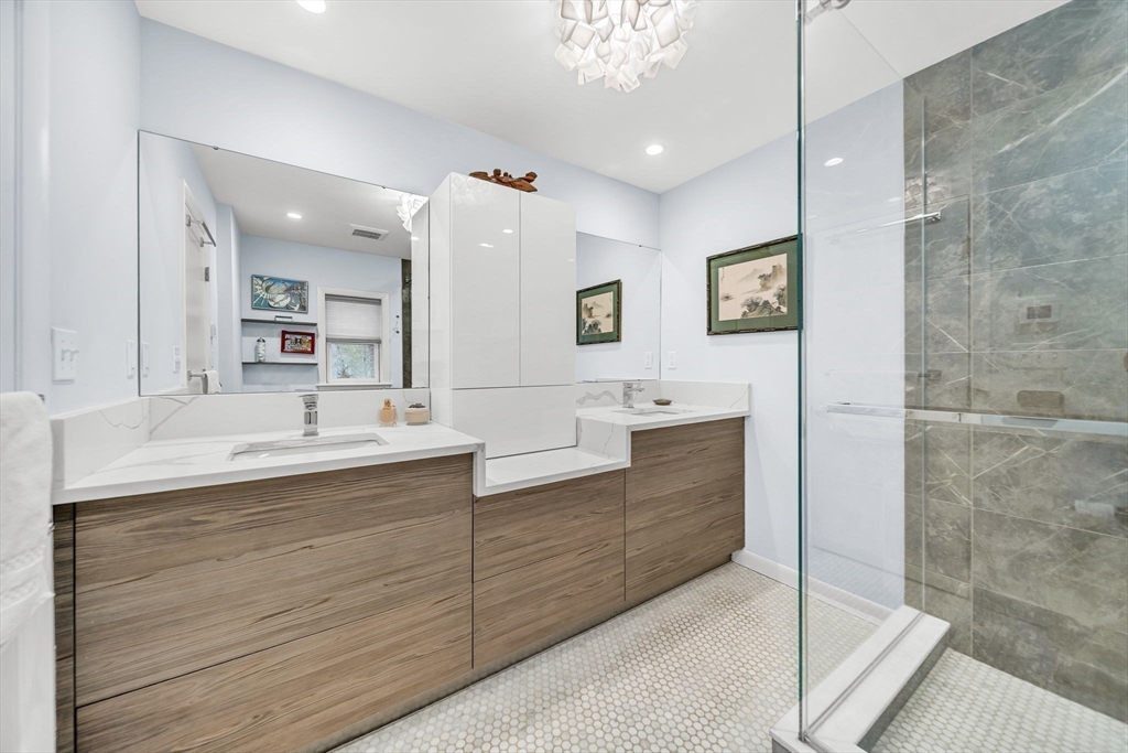 90 Elmwood Rd