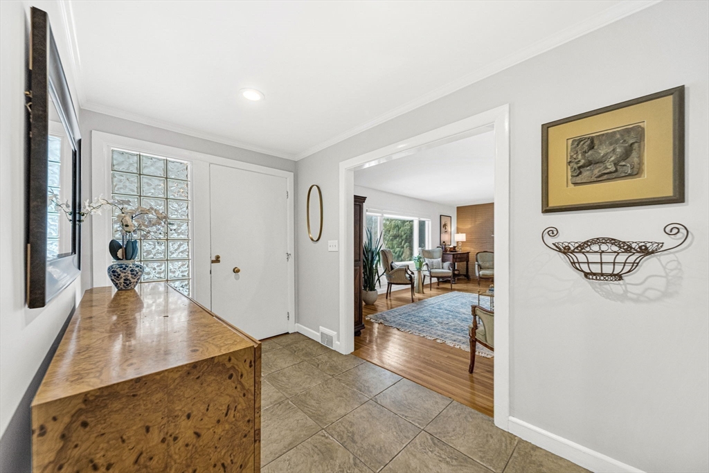 90 Elmwood Rd