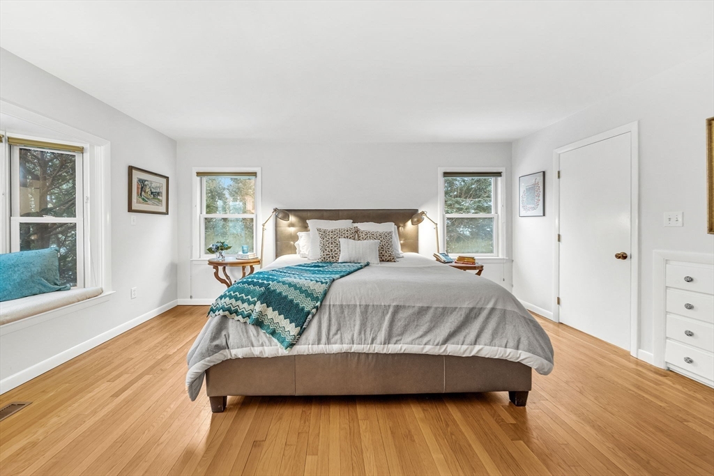 90 Elmwood Rd