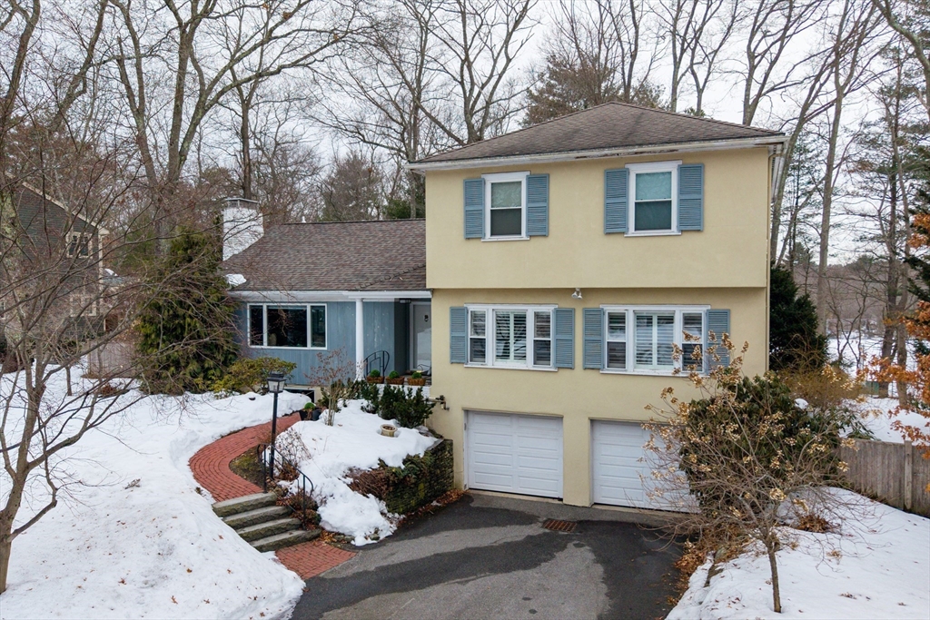 90 Elmwood Rd