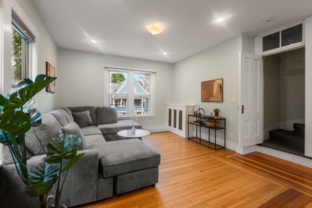 14 Center St # 3