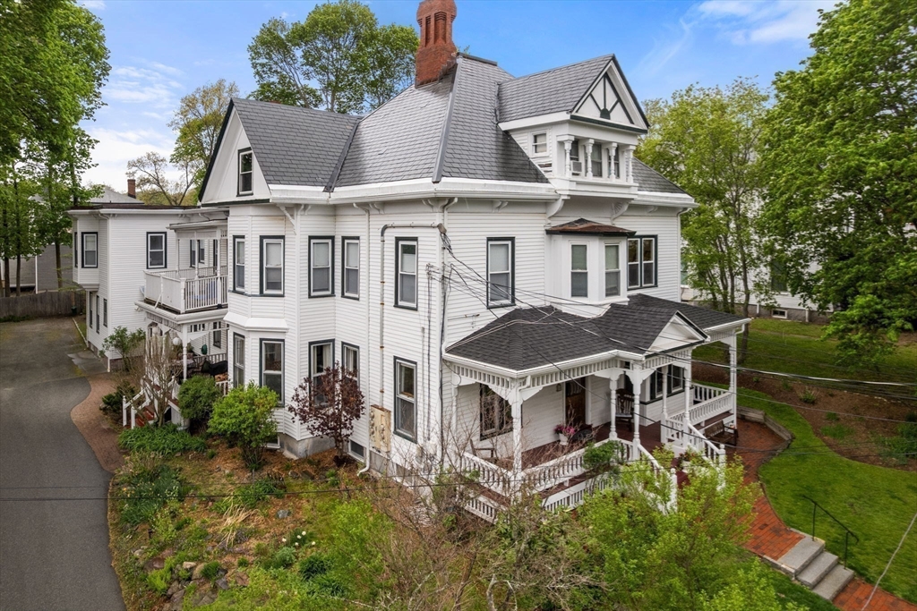 14 Center St # 3