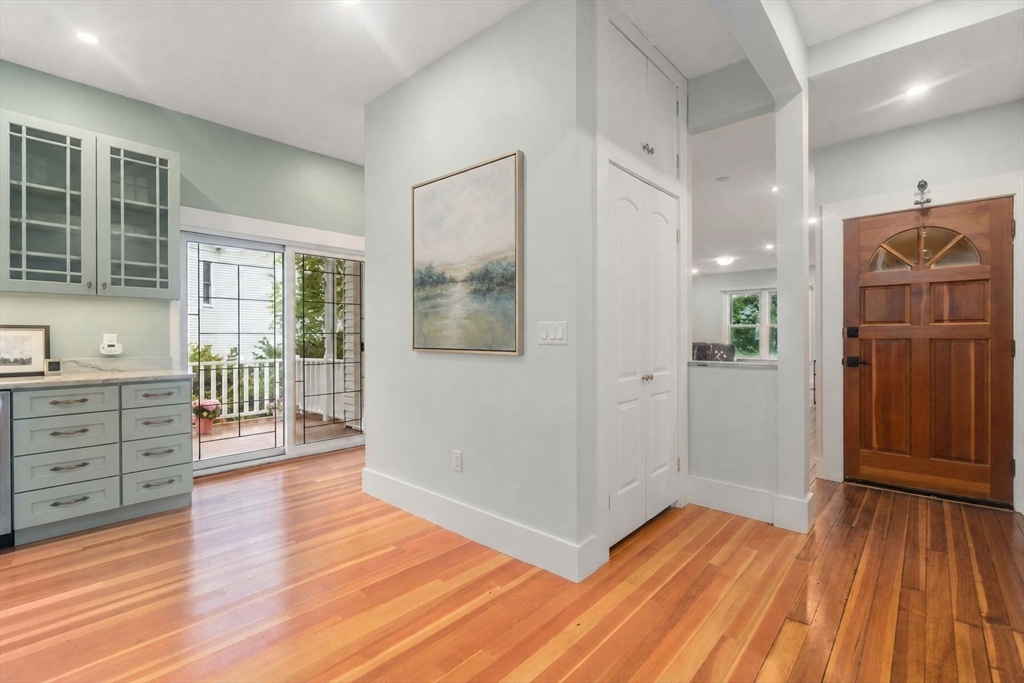 14 Center St # 3