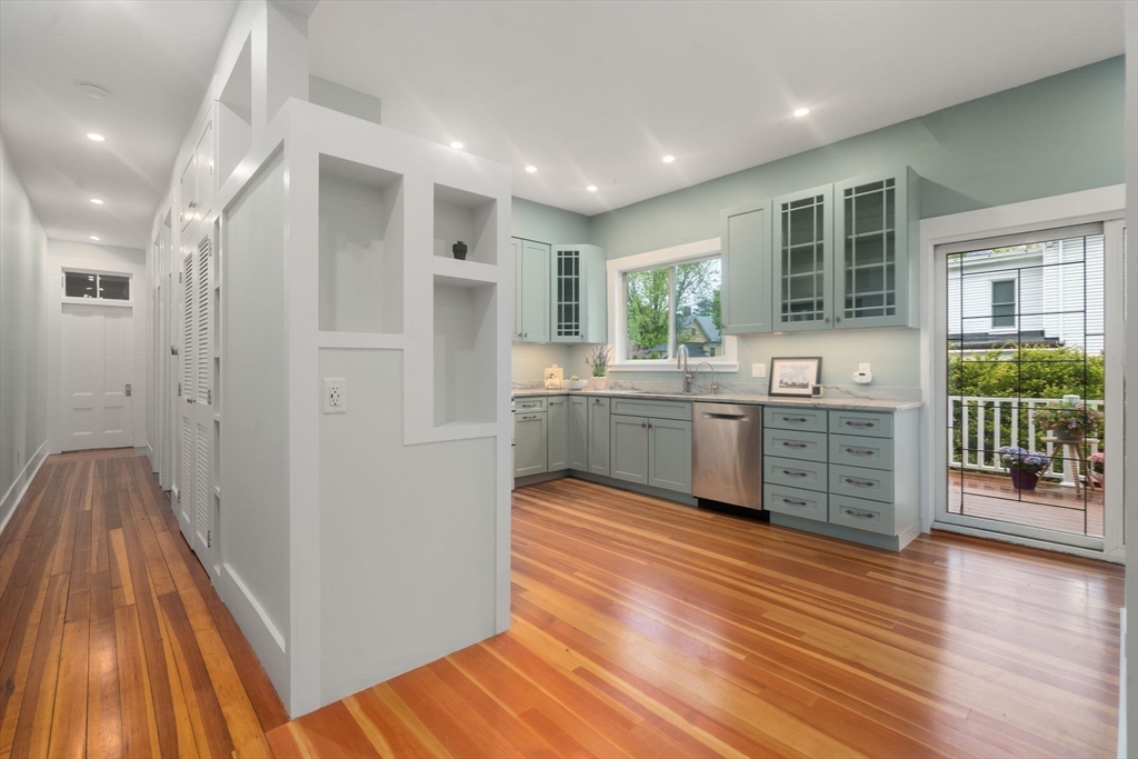 14 Center St # 3