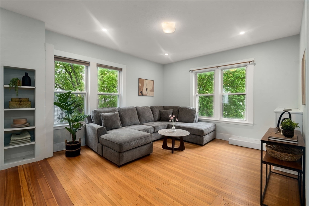 14 Center St # 3