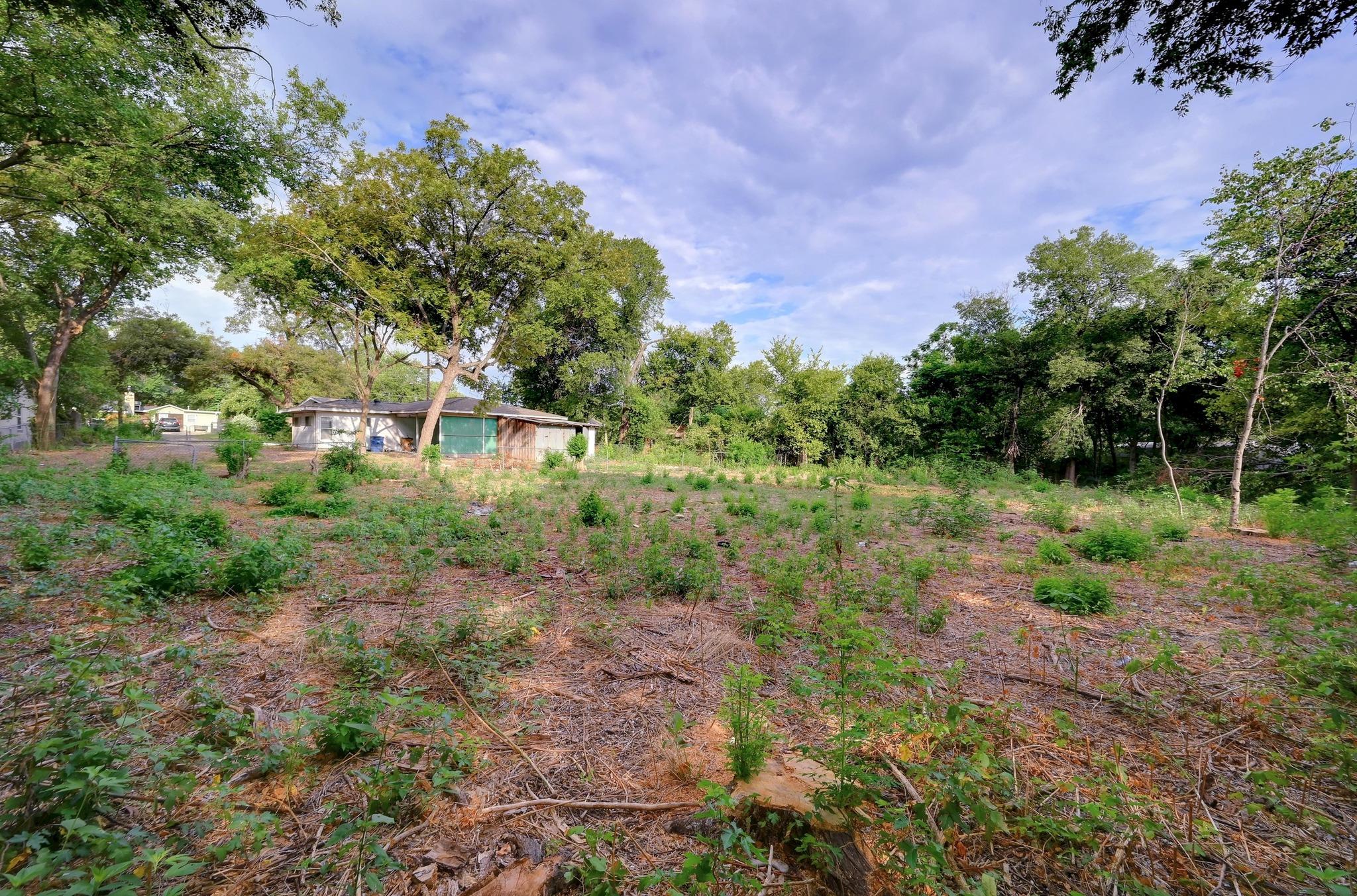 300 Pecan DR