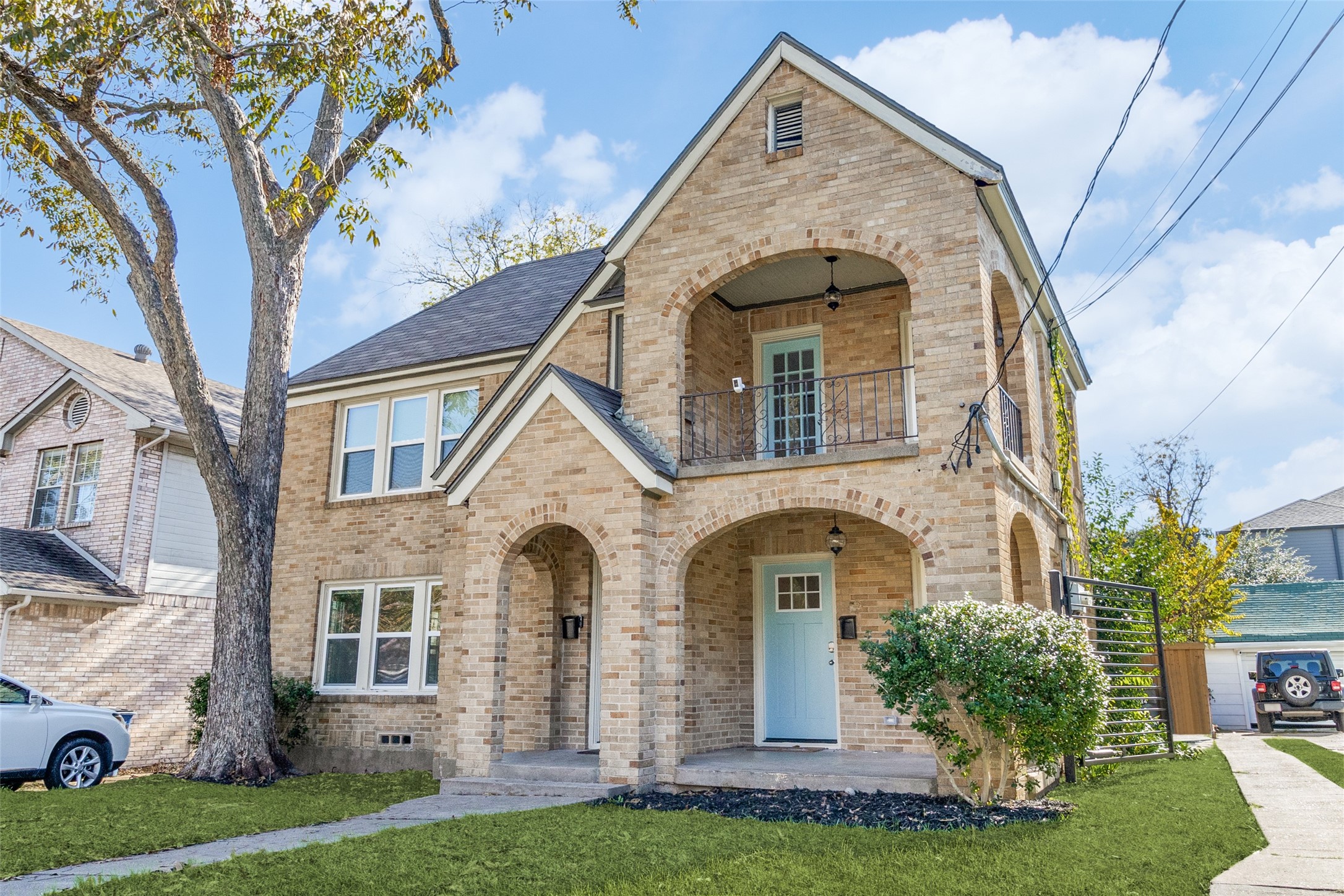 5936 La Vista Drive