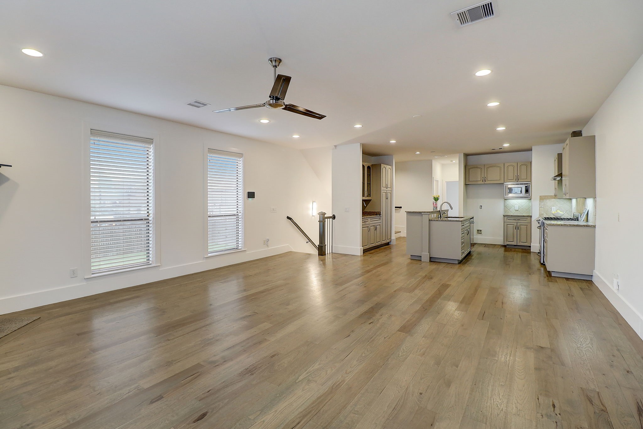 2606 Shelby Avenue 206