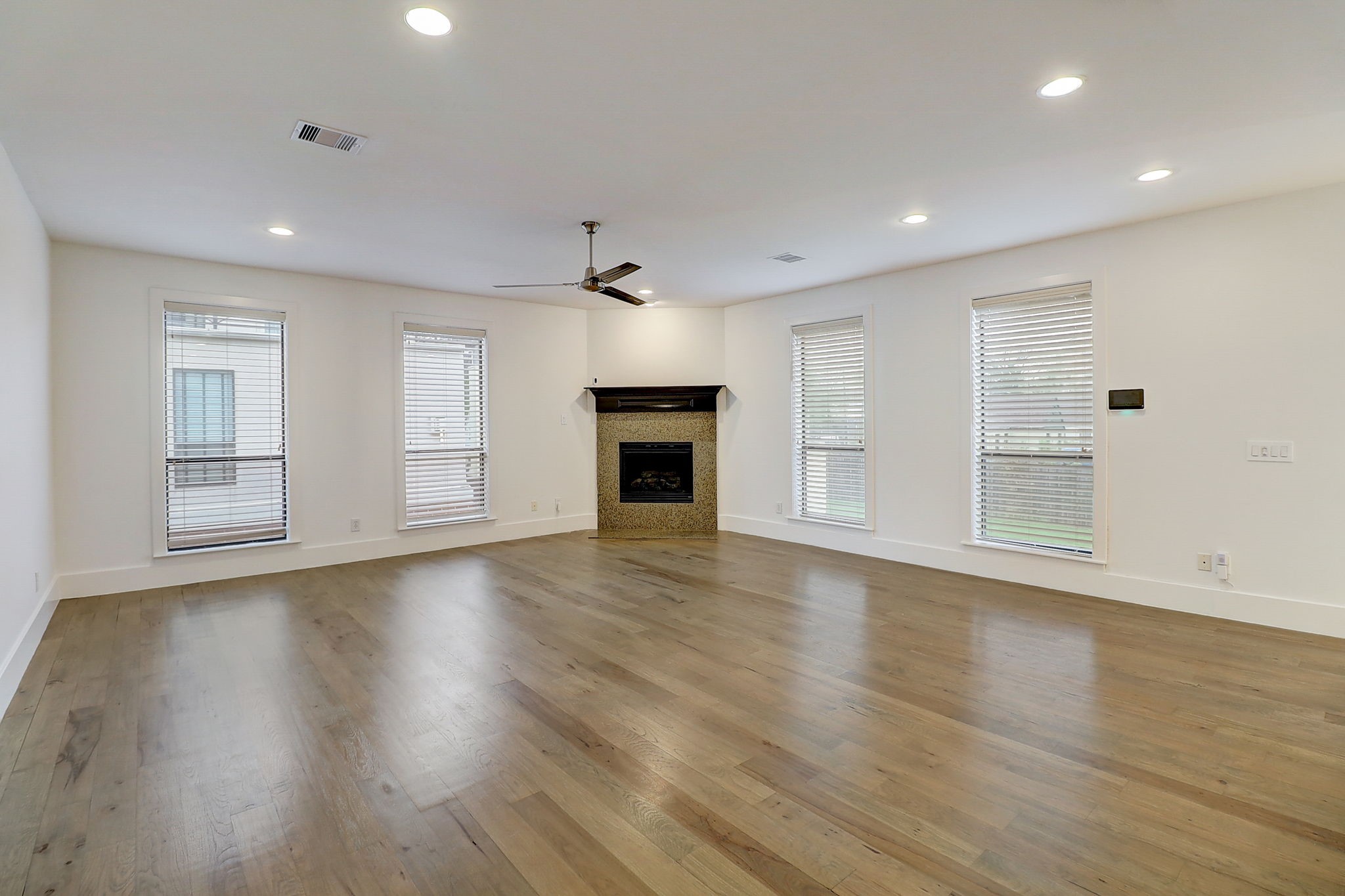 2606 Shelby Avenue 206