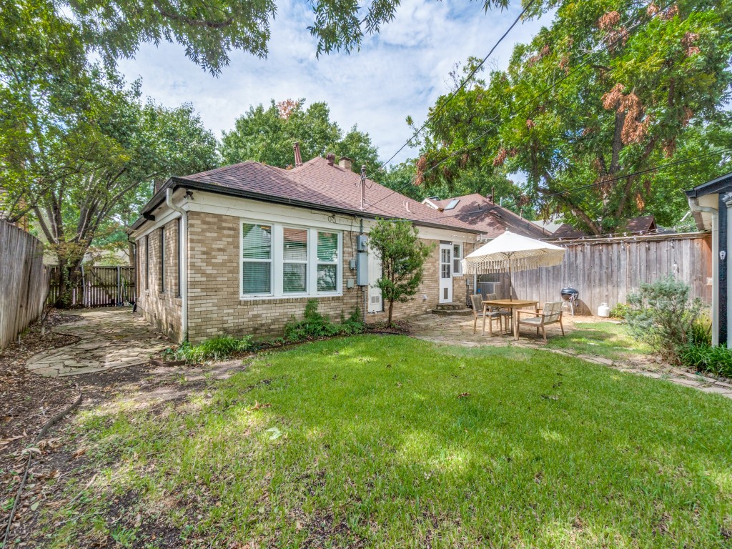 5915 Monticello Avenue