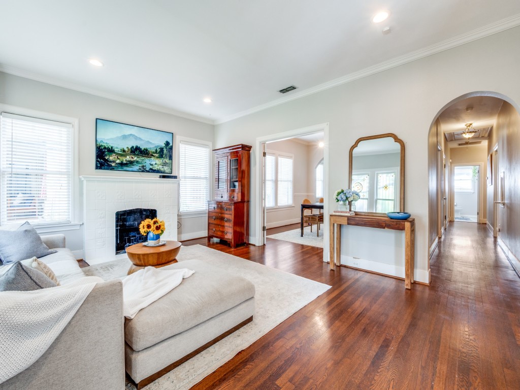 5915 Monticello Avenue