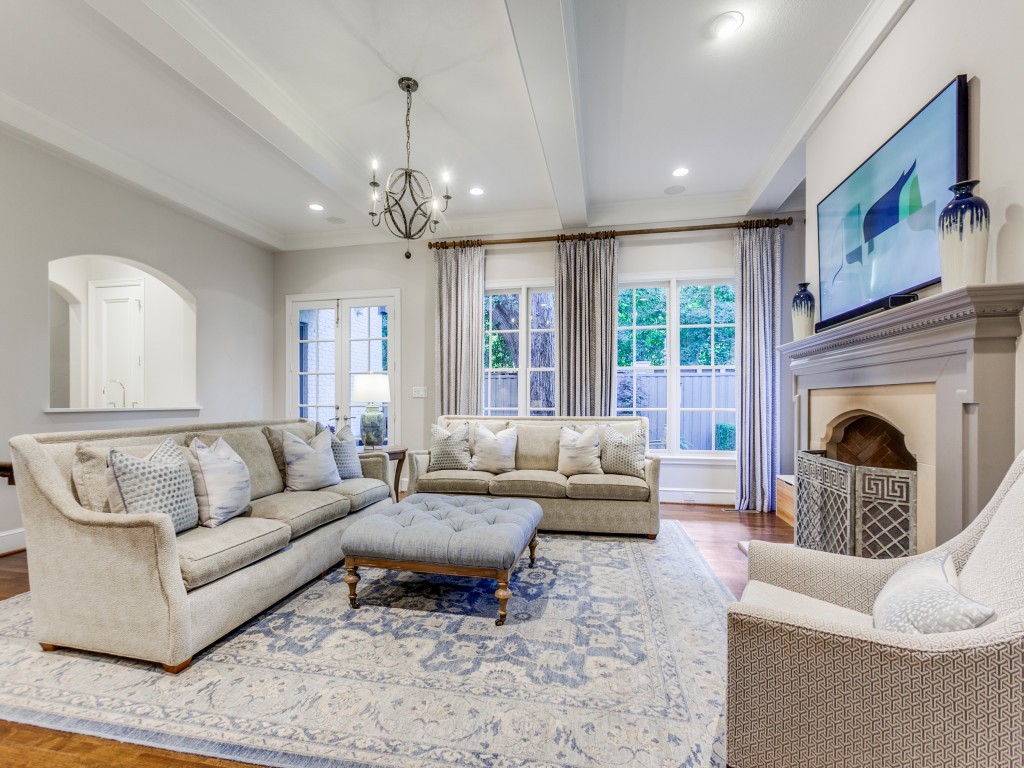 3220 Wentwood Drive