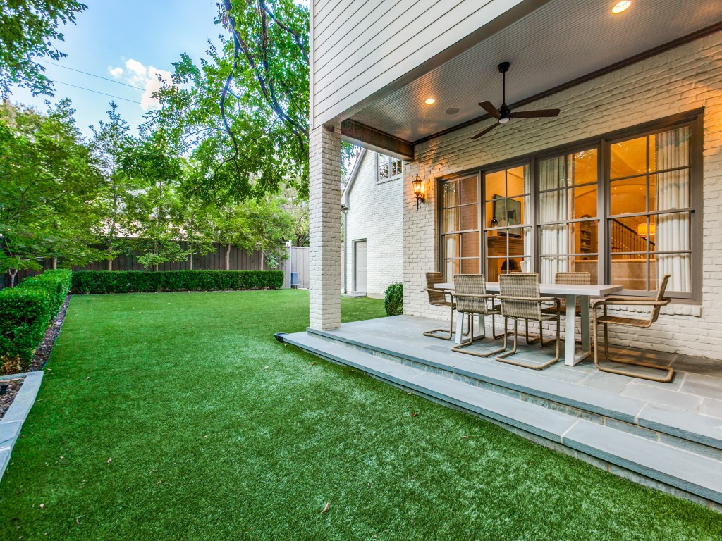 3220 Wentwood Drive