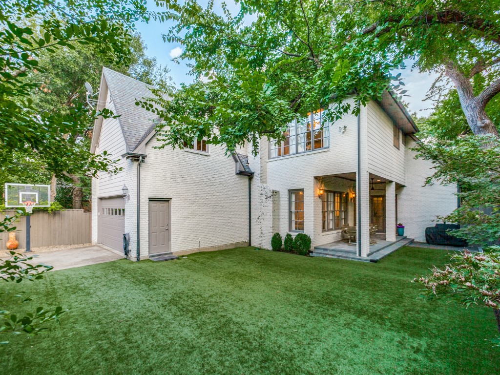 3220 Wentwood Drive