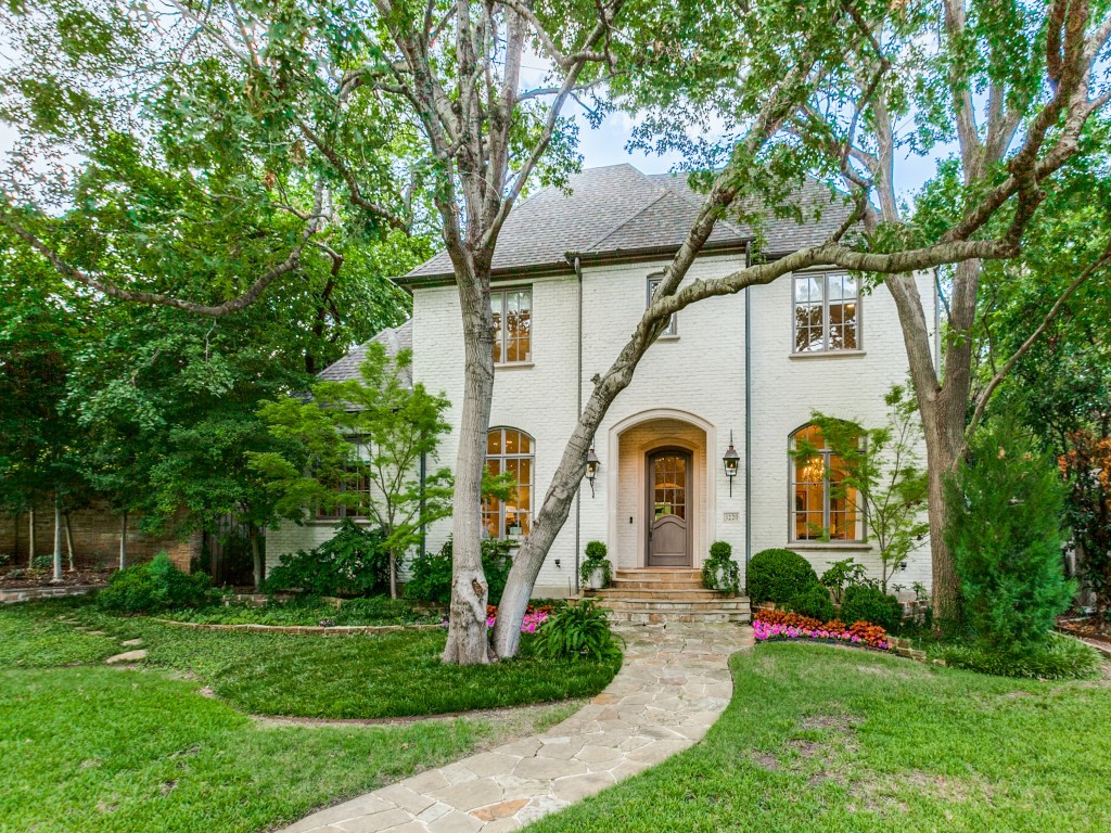 3220 Wentwood Drive