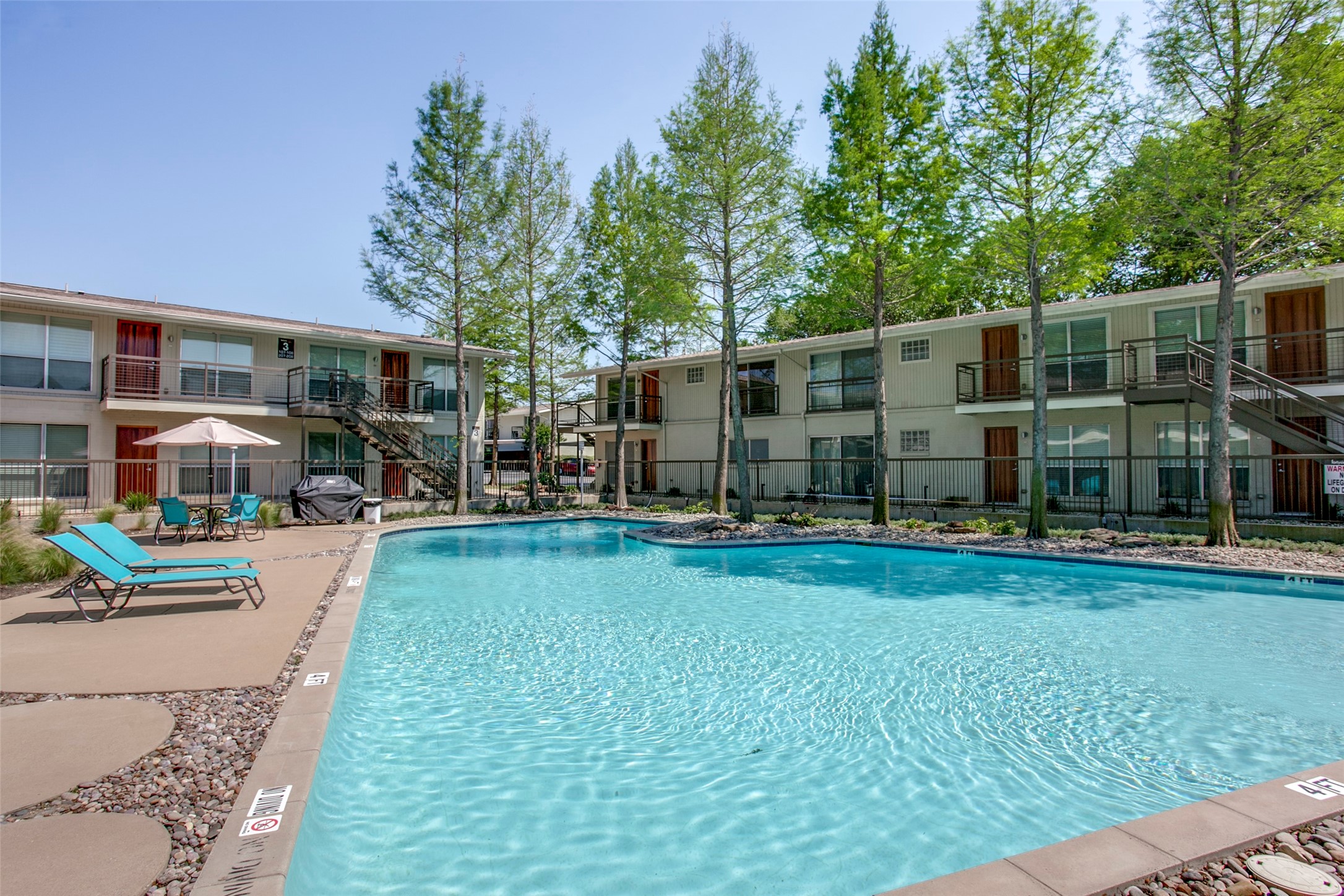 4616 W Lovers Lane 121