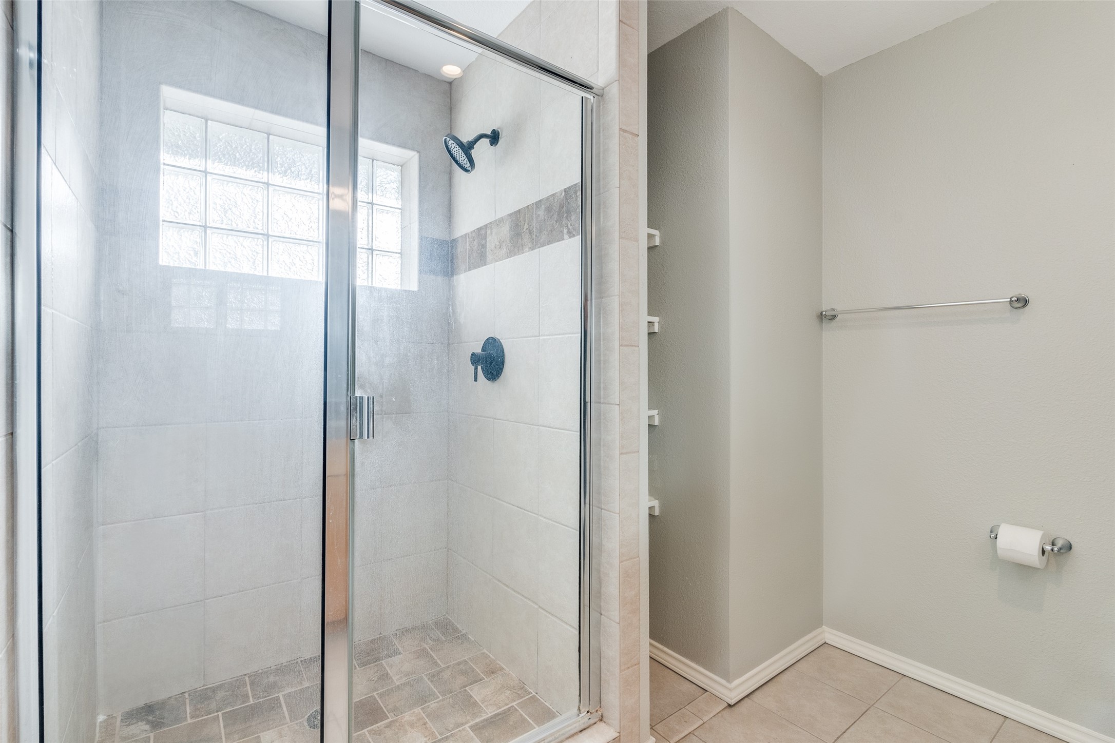 4616 W Lovers Lane 121