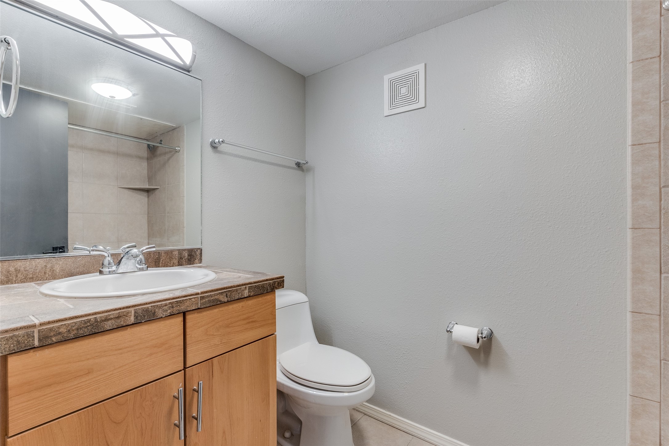 4616 W Lovers Lane 121