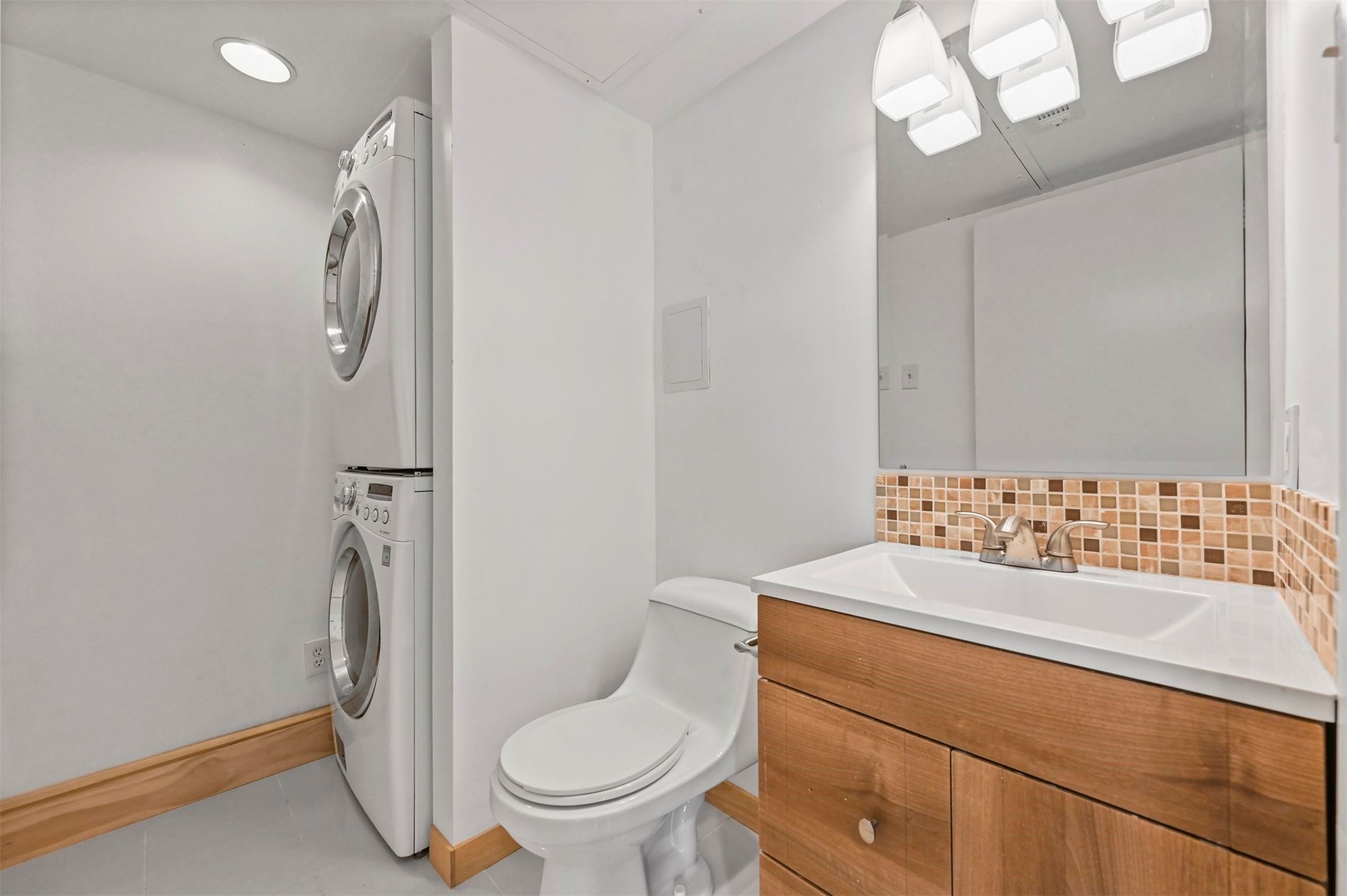 3949 Buena Vista Street E