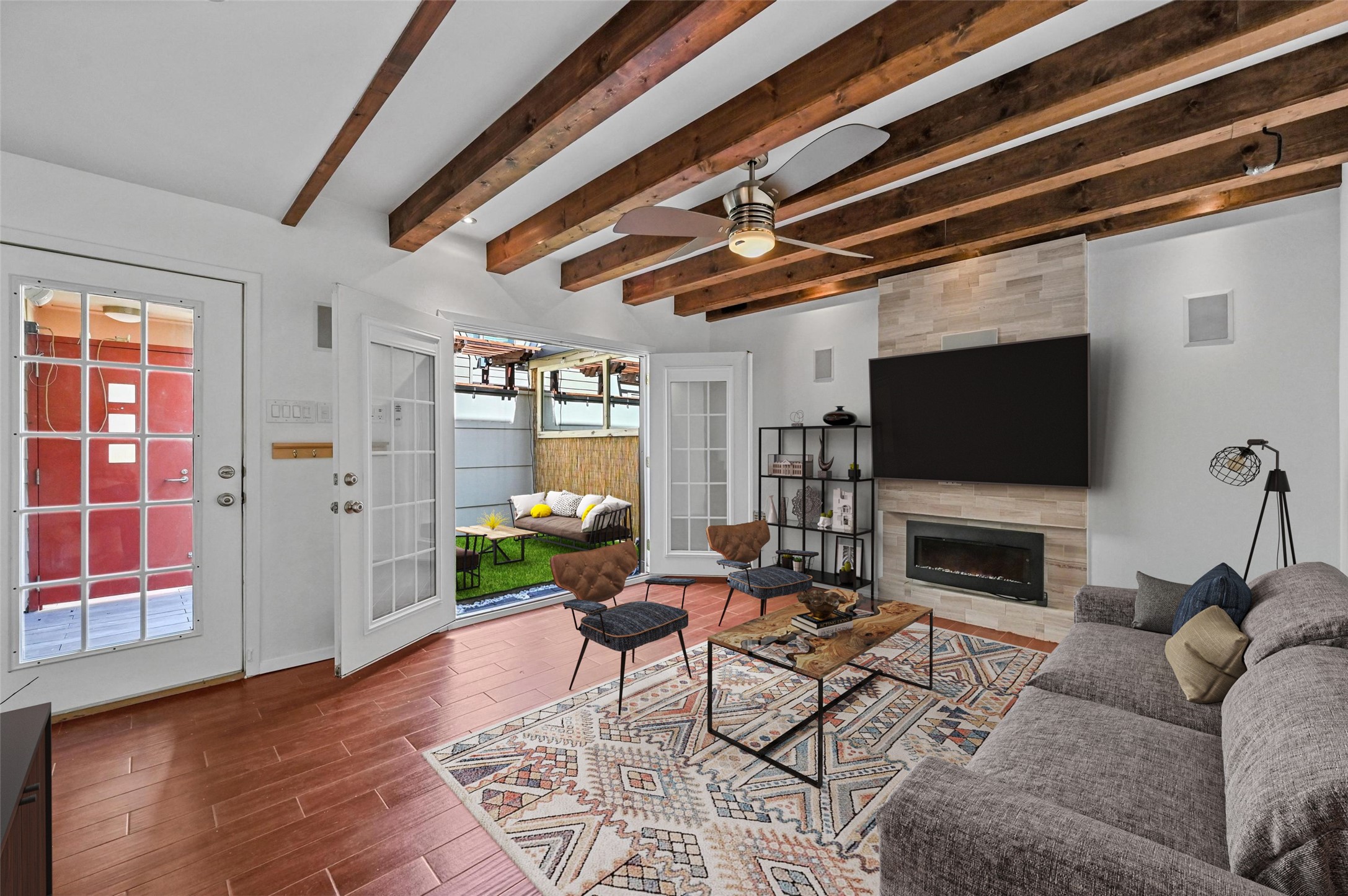 3949 Buena Vista Street E