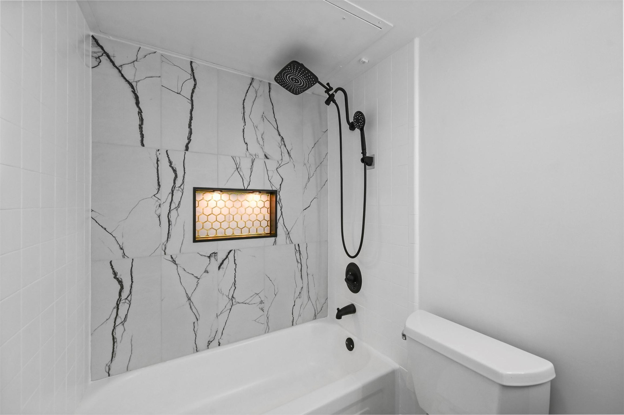 3949 Buena Vista Street E