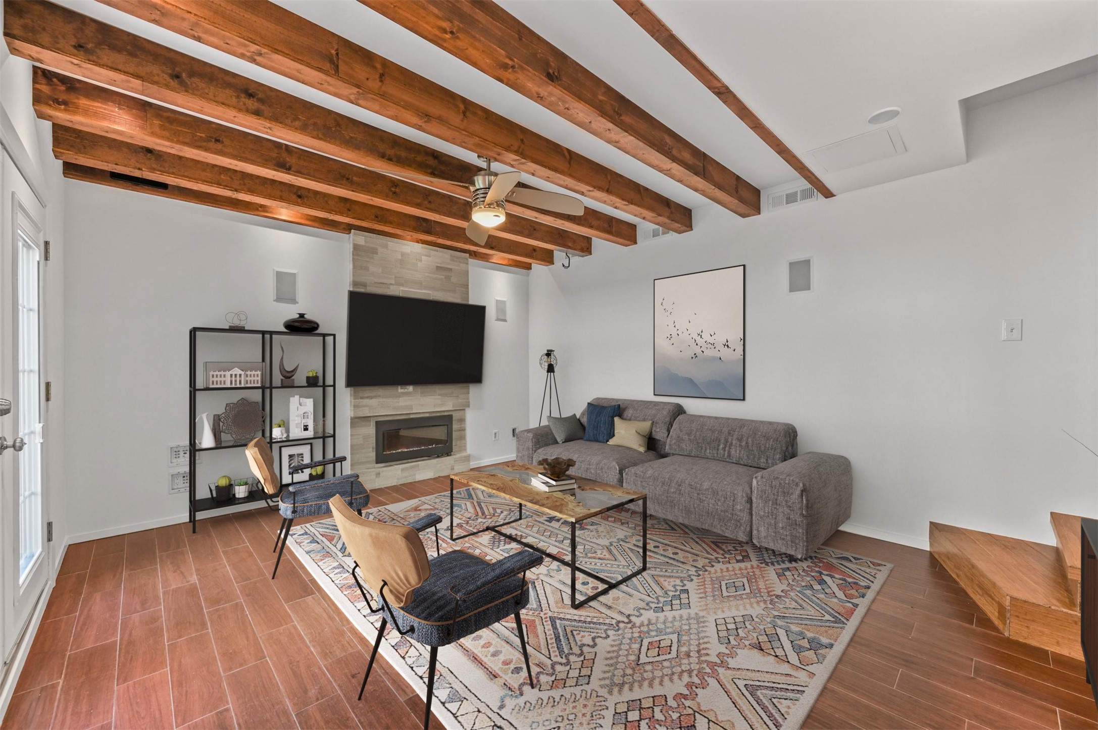 3949 Buena Vista Street E