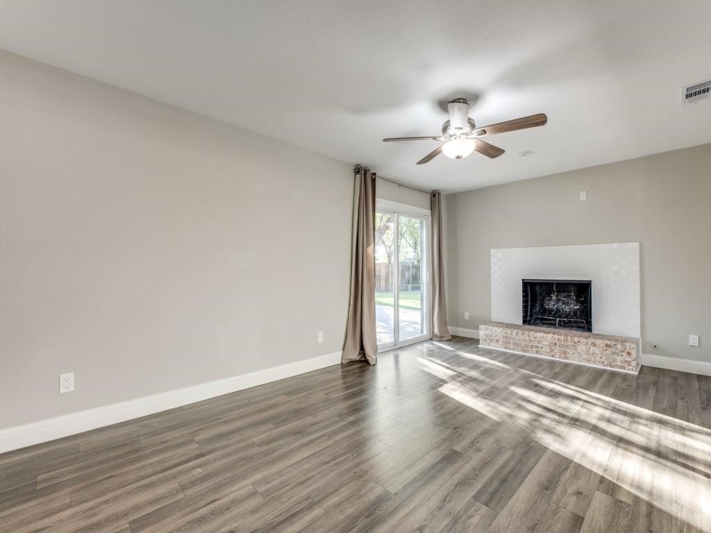 1906 Gross Road