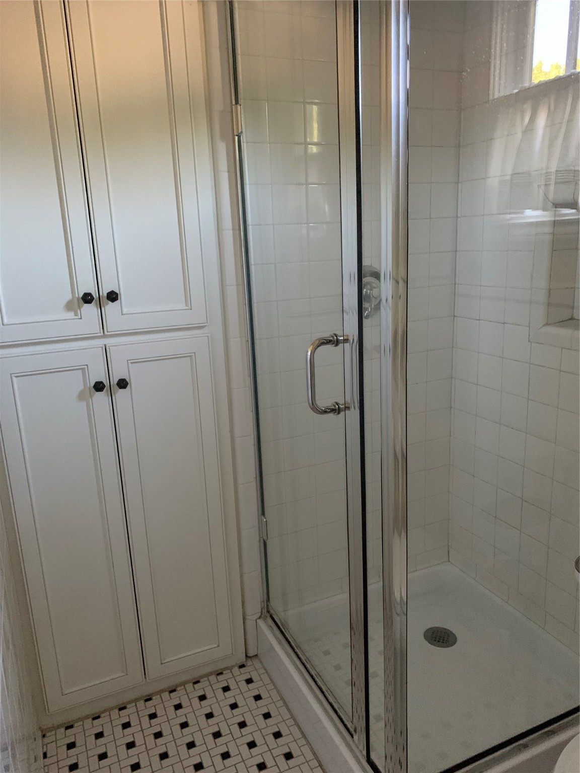 6803 San Mateo Boulevard