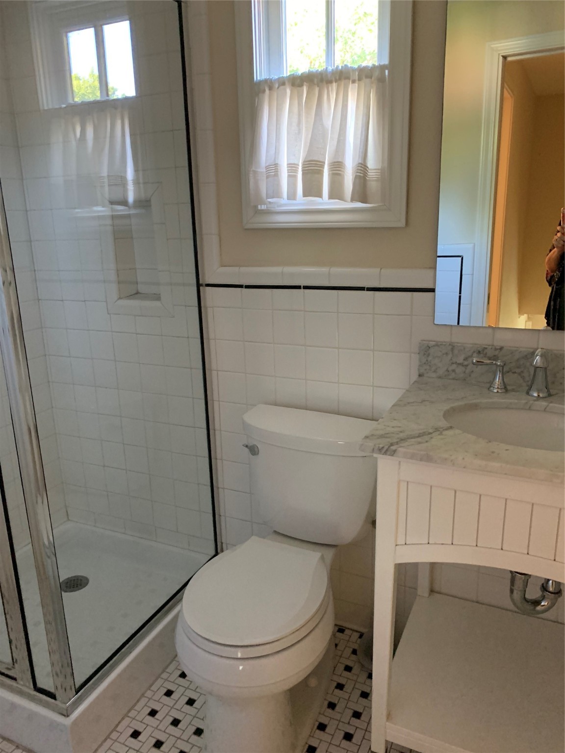 6803 San Mateo Boulevard